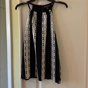 Beautiful delicate lace overlay inc top